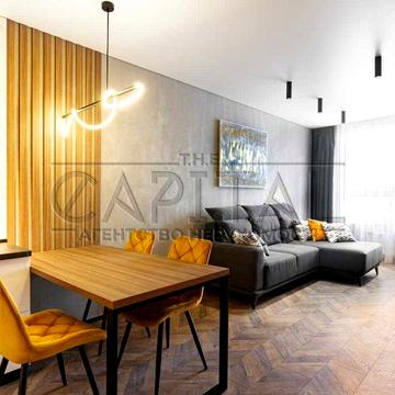 Світла 1-кім квартира з дизайнерським ремонтом у ЖК «Львівська площа»