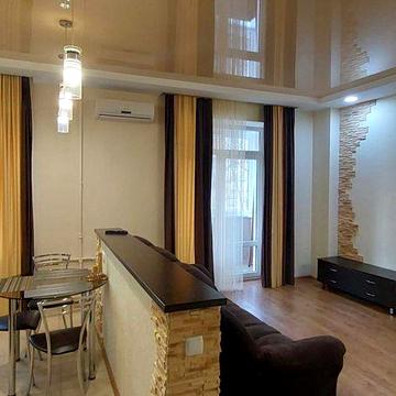 Продаж 2к  повнометражної студії центр міста Патріотична