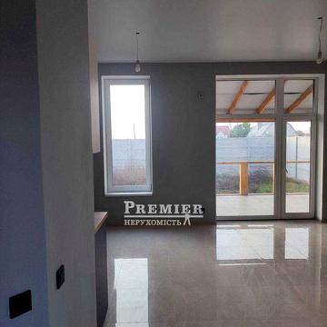 Новий будинок з ремонтом у Сухому Лимані