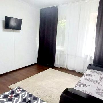 Продам 1к на Шмидта (Пушкина) свой двор,паркова,подсобка