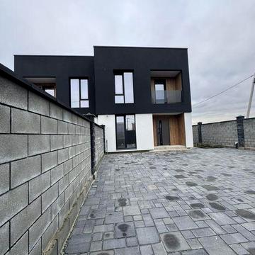 Продаж котеджу на Щасливому