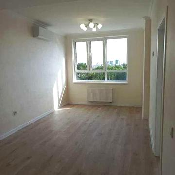 Продаж квартири в ЖК бізнес класу бічна, вул. Зеленої