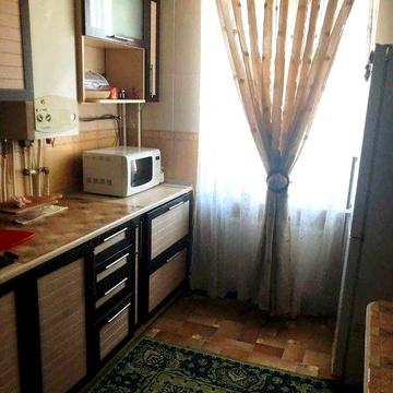 Продам 2 комн. кв-ру в п. Эсхар, отопление газ. 2х конт. котел.