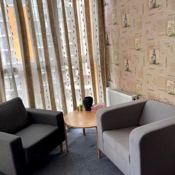 Здам 1 кімнатну квартиру 47 кв.м. 10000тис + ком послуги ВЛАСНИК