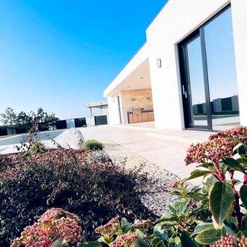 Предлагается к продаже одноэтажный  дом в Совиньоне