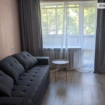 Довгострокова оренда 3к Квартира Соняшникова (Гладкова) вулиця