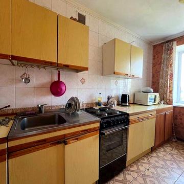 Оренда. 2 кім.квартира Круг.Ж/д вокзал.