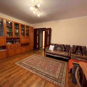 Продається 2 - кімнатна квартира