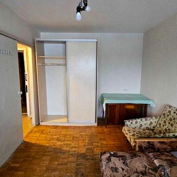 Продам 1-кімнатну  Метро Оболонь 5 хв!