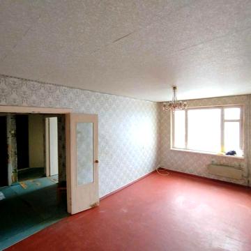 Продам двокімнатну квартиру в м. Черкаси по вул. Тараскова, 10.