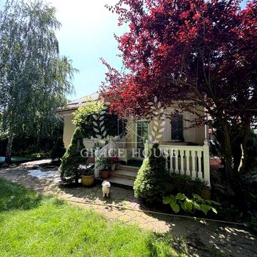 Оренда будинку з басейном Романків Романков генератор закрите містечко