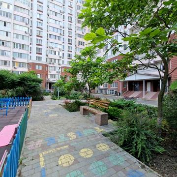 Сдается  1-но комнатная квартира, тёплый кирпичный дом