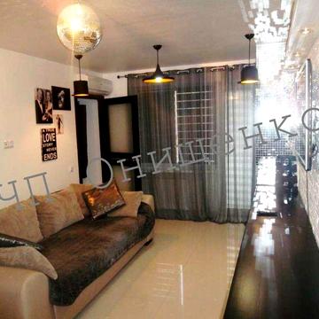 Пропоную гарну квартиру біля ІДА на площі Визволення.