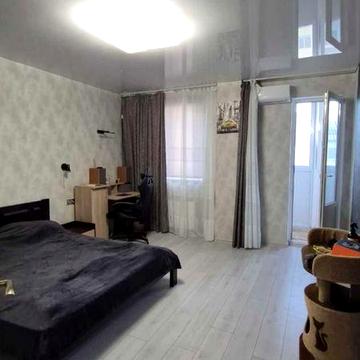 Продається затишна однокімнатна квартира в Молодiжному.