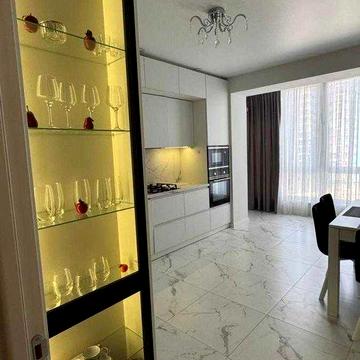 Оренда 2-к квартира у ЖК в Центрі міста