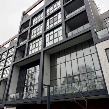 2-кімнатна квартира в клубному будинку Сапфір.