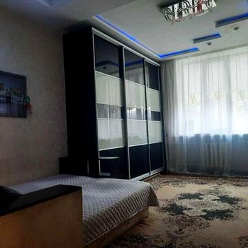 Сдается 2-х комн. квартира рядом с проспектом в отличном месте