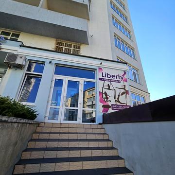 Радісна вул., 21а