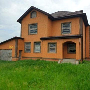 Продам двух этажный дом район Козацкого проспекта.