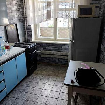 Оренда 2 кімнатної квартири в центрі.