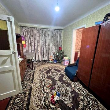 Продам двухкомнатную квартиру в смт Губиниха