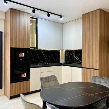 Простора 1 кім+кухня-студія біля парку Шевченка!