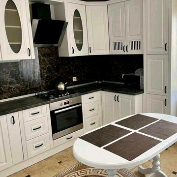 Здам 1 к Г.Крут а/ о середній поверх