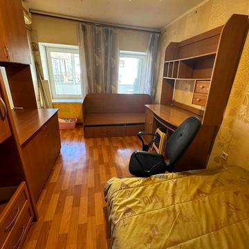 Богдана Хмельницького вул., 53