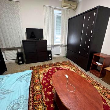 Прохоровська вул., 25