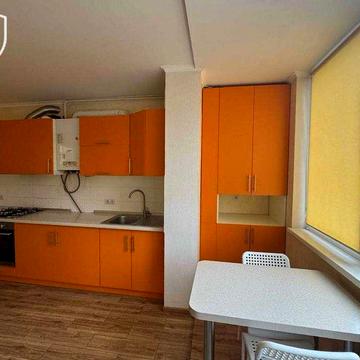 Тепла 1-к квартира з індивідуальним газовим опаленням