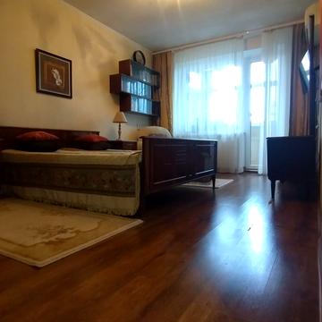 Кінний пров., 6