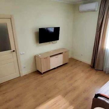 (1 кімнатна кварт., вільна 8000 за все)