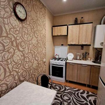 Продам 2-х комнатную в центре города, є-відновлення можно