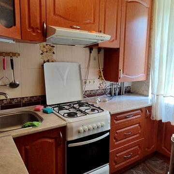 В Нікополі,здам на тривалий термін квартиру, 2 поверх