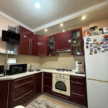 Продаж двокімнатної квартири біля парку Письменників з ремонтом!