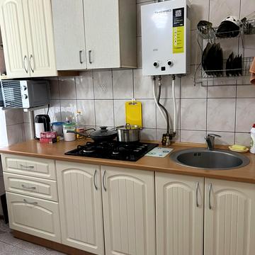 Якова Новицького вул., 7