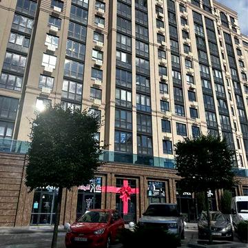 Продаж трикімнатної квартири з базовим ремонтом в Центральний Преміум ЖК Центральний Преміум