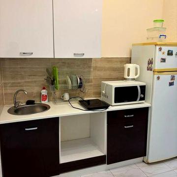 Сдам студию  большую на Боровского ЖК Золотые столбы,свет есть всегда