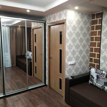 Набережна Заводська вул., 14