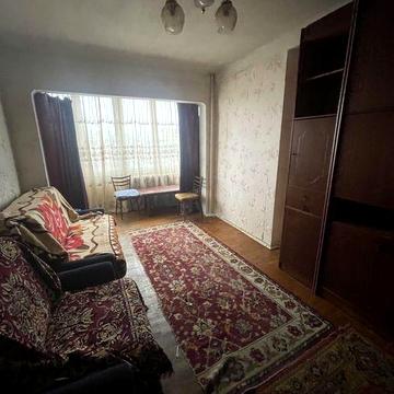 Продається 2- кімнатна квартира,метро Лісова