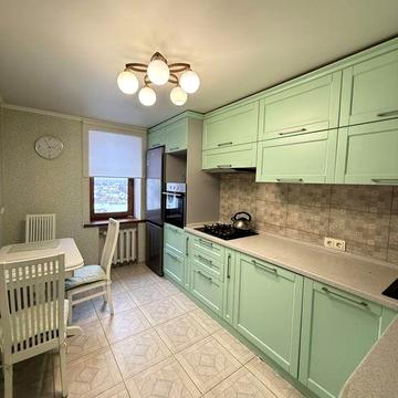 Оренда 3 кімнатноі простороі крартири в центрі