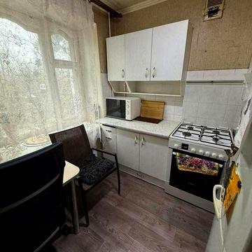 Продаж  двокімнатної квартири.  Рн Леваневського