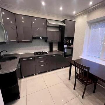 Довгострокова оренда 3к Квартира Писаржевського вулиця