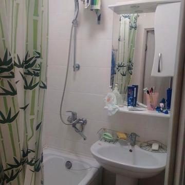 Здається двох кімнатна квартира Жадова