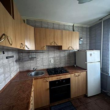 Оренда 1 кім вул. Патона , Чешка