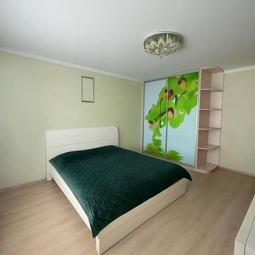 2 к квартира в центрі Бучі