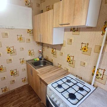 Сдам квартиру 129кв 2-х комн  2эт  от хозяина