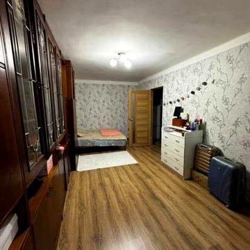 Охайна квартира біля парку Варненська