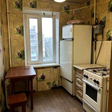 Оренда на Зарічному, малосімейка по Десантній,4000 і світло, вода газ