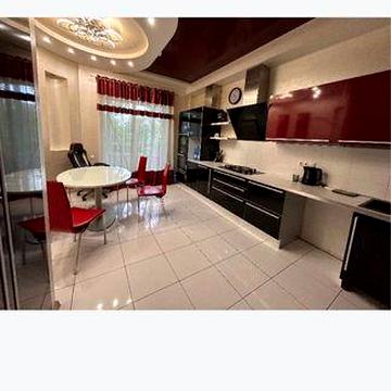 Продаю 3-х к. люксовую квартиру в новострое